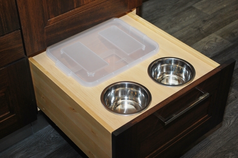 Feeding and storage drawers for pets