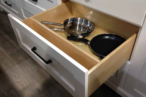 Pots and pans drawer